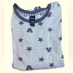 💥💥4 for $15💥💥Disney Sleepwear Long Sleeve Top Light Gray w/Charcoal Print